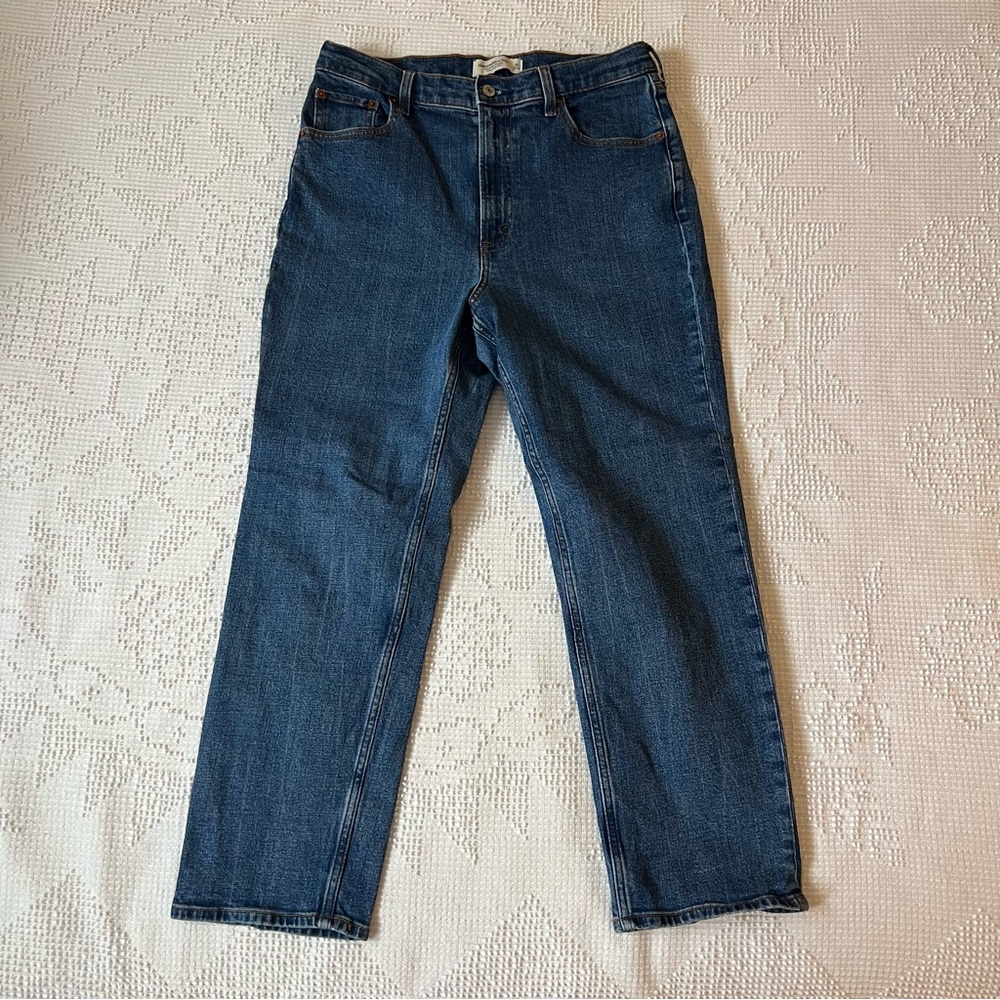 Abercrombie & Fitch The Ankle Straight Ultra High Rise